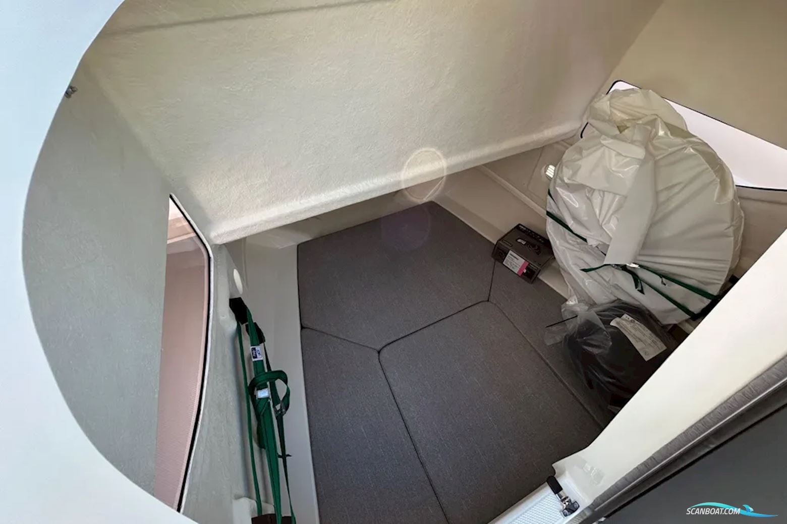 Quicksilver Activ 705 Open