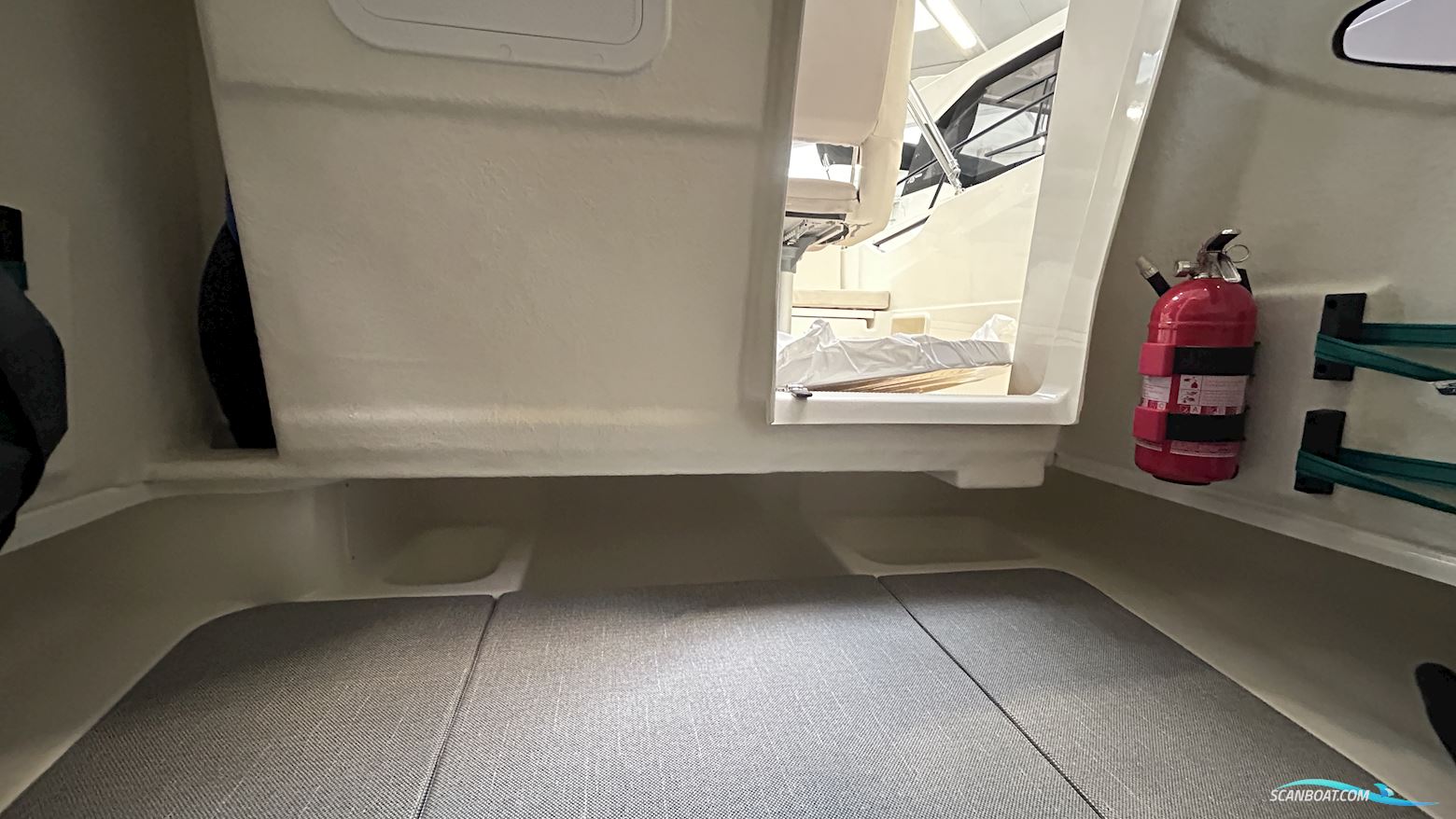 Quicksilver Activ 705 Open