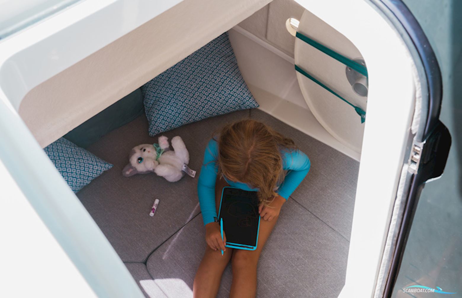 Quicksilver Activ 705 Open