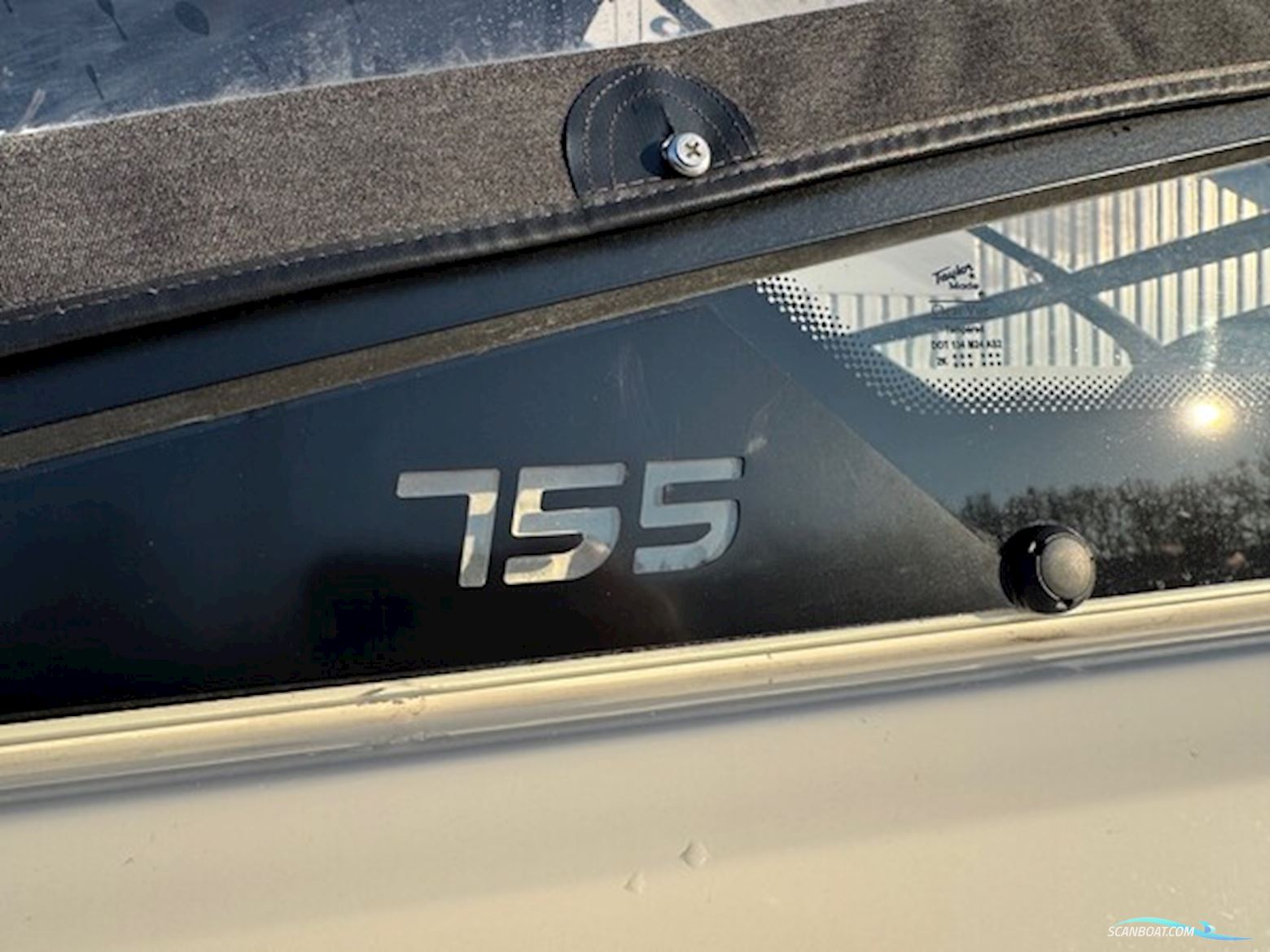 Quicksilver Activ 755 Cruiser Med 250 hk Mercury Verado 4,6L V8 XL - Udstyr - Solgt