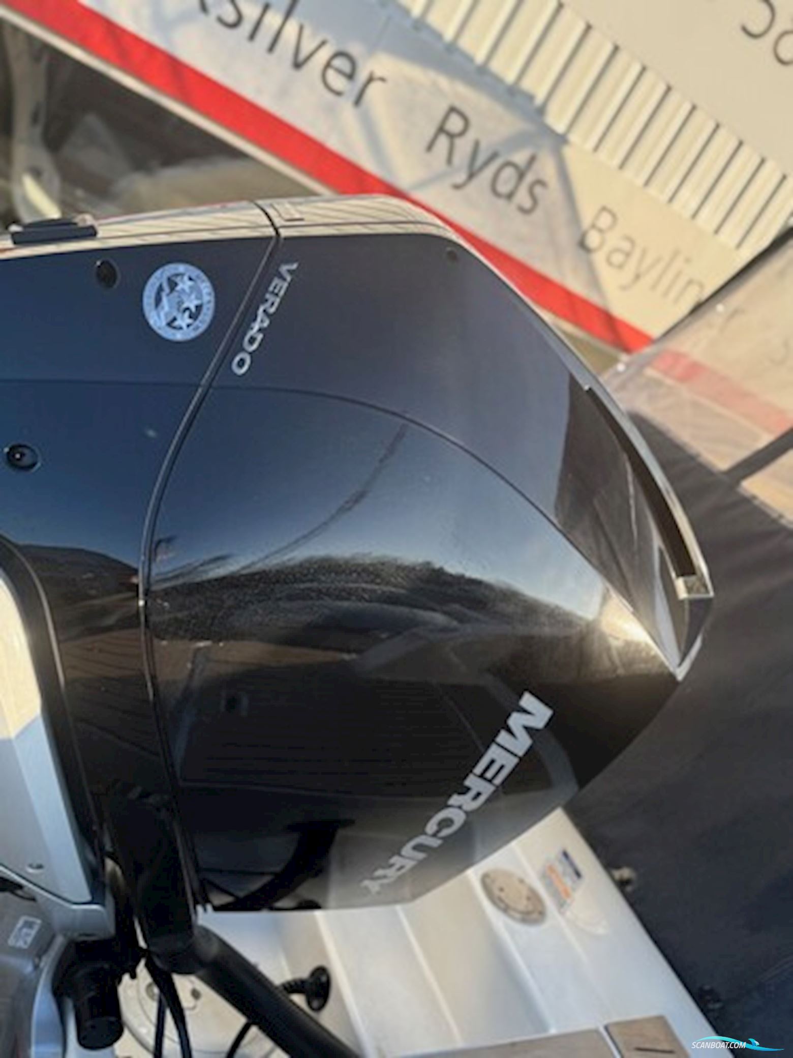 Quicksilver Activ 755 Cruiser Med 250 hk Mercury Verado 4,6L V8 XL - Udstyr