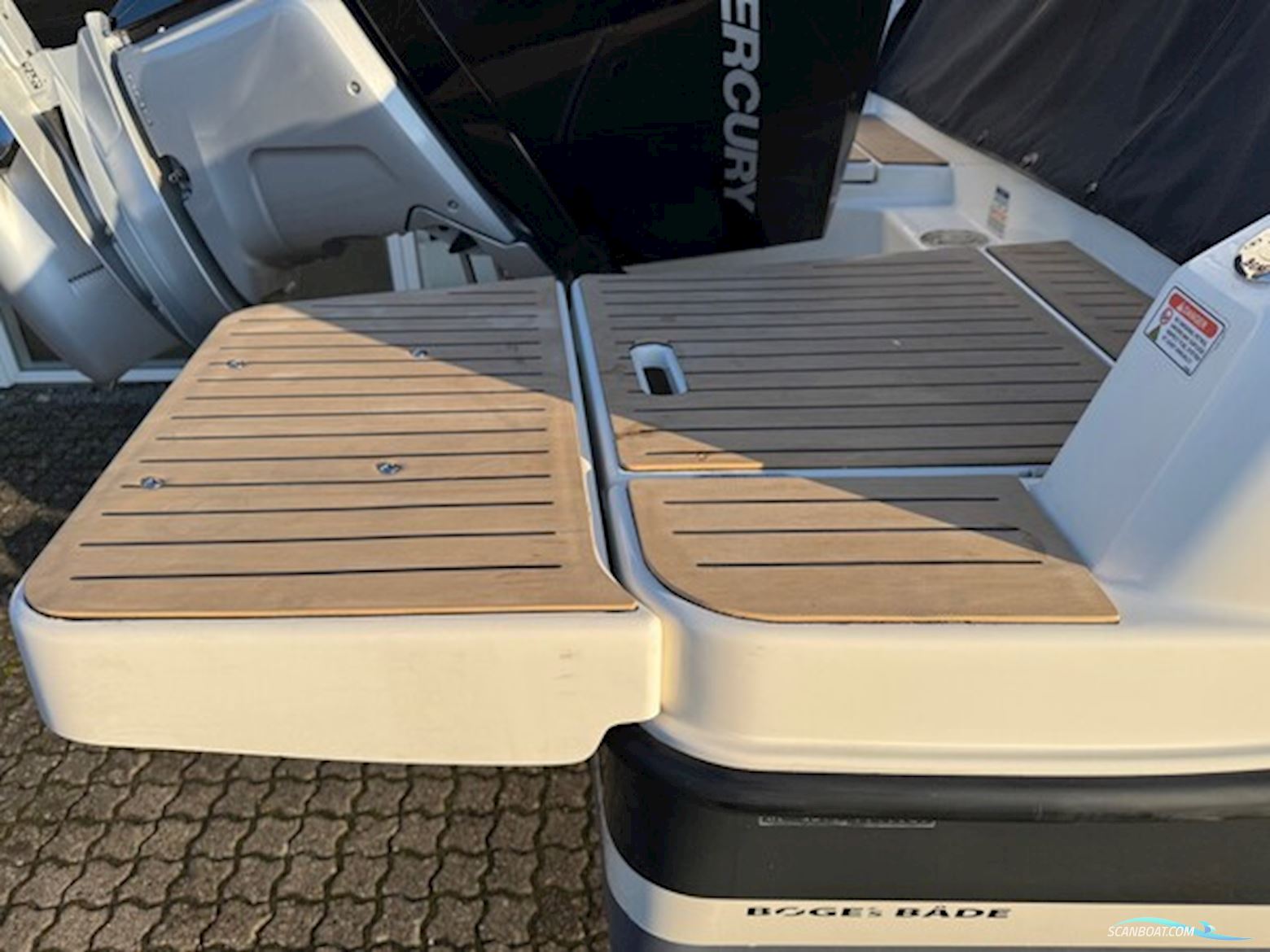 Quicksilver Activ 755 Cruiser Med 250 hk Mercury Verado 4,6L V8 XL - Udstyr