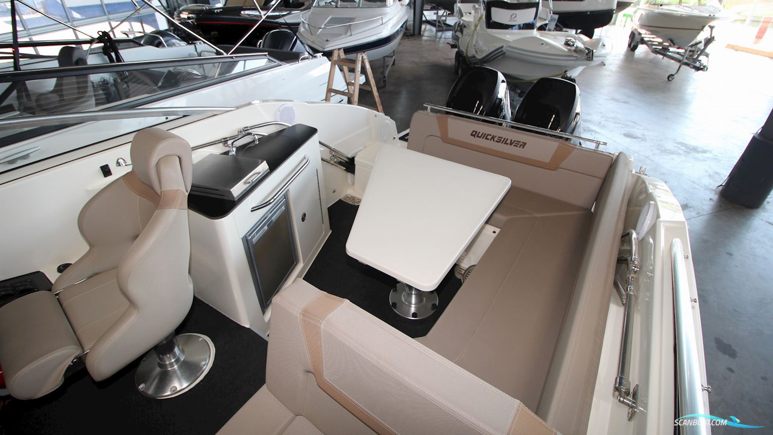 Quicksilver Activ 805  