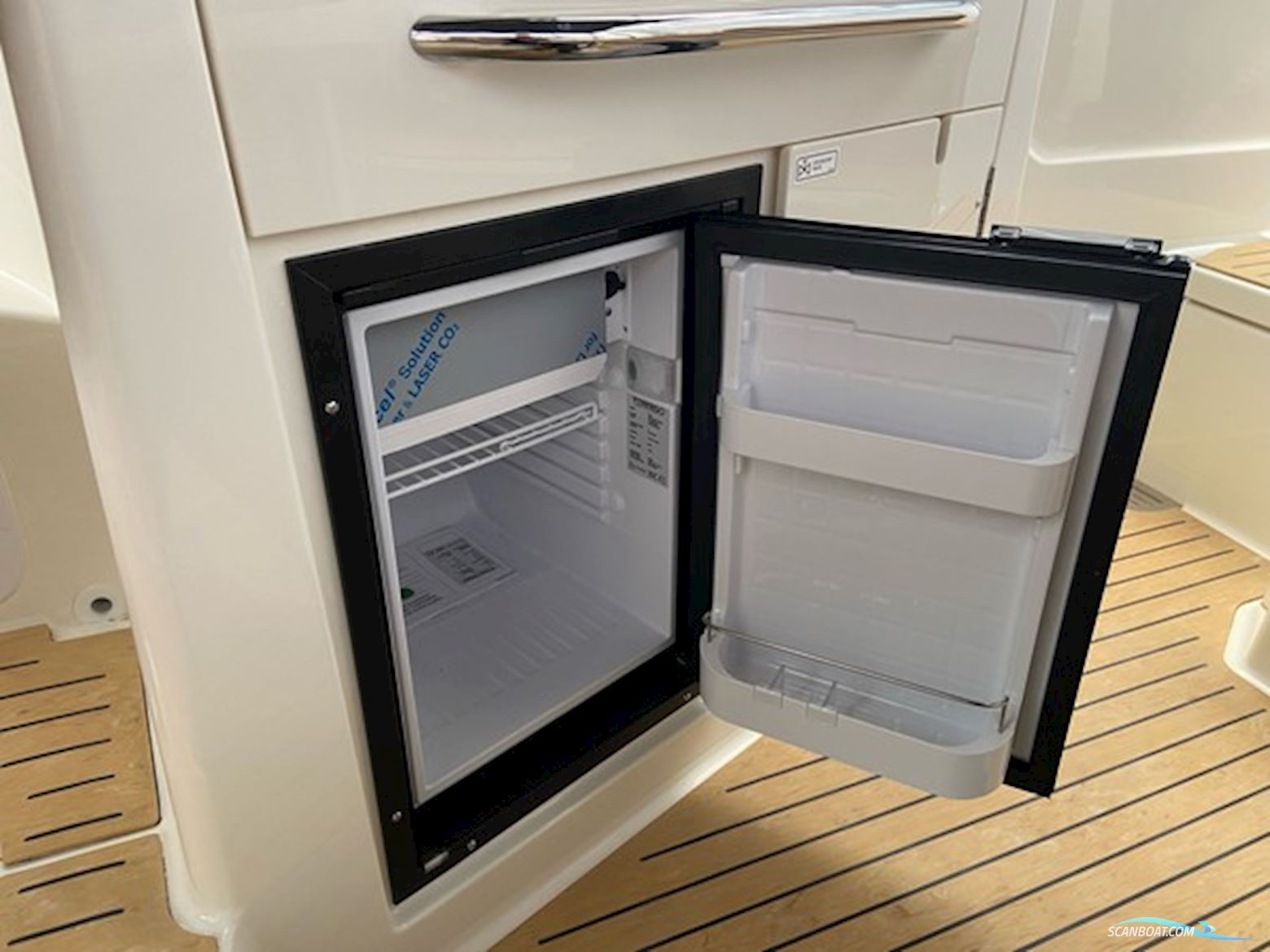 Quicksilver Activ 805 Cruiser 2025 Model! Med Mercury F250 V8 Verado...Solgt