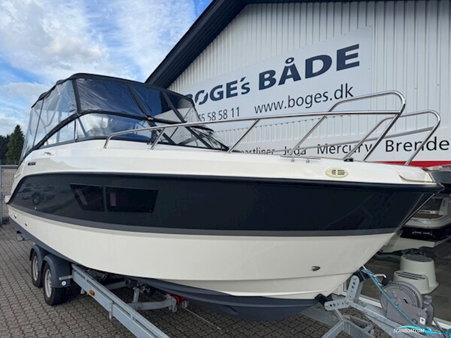 Quicksilver Activ 805 Cruiser Med F300 Mercury Verado AM DS 4,6L V8 - Anvisningssalg