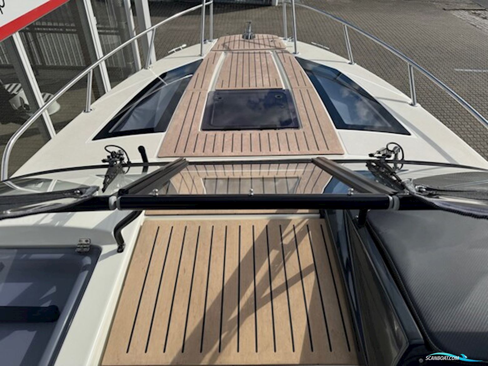 Quicksilver Activ 805 Cruiser Med F300 Mercury Verado AM DS 4,6L V8 - Anvisningssalg