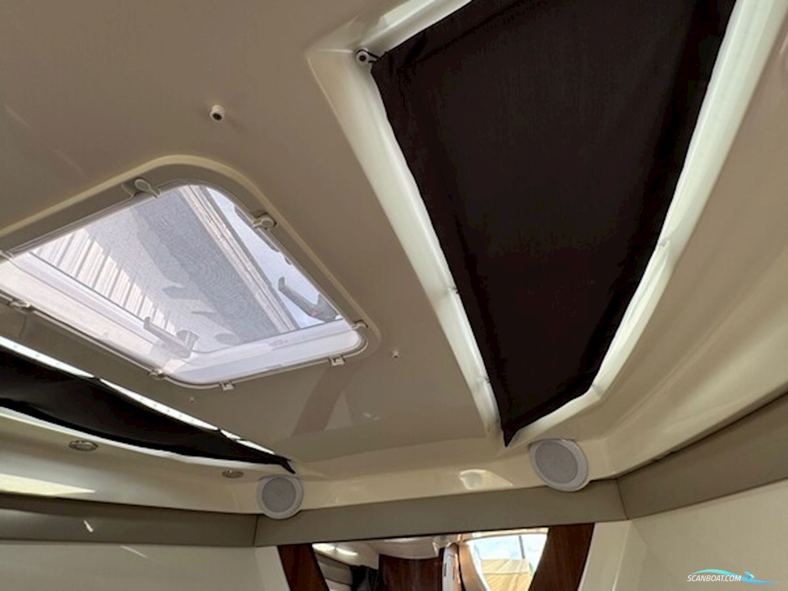 Quicksilver Activ 805 Cruiser Med F300 Mercury Verado AM DS 4,6L V8 - Anvisningssalg