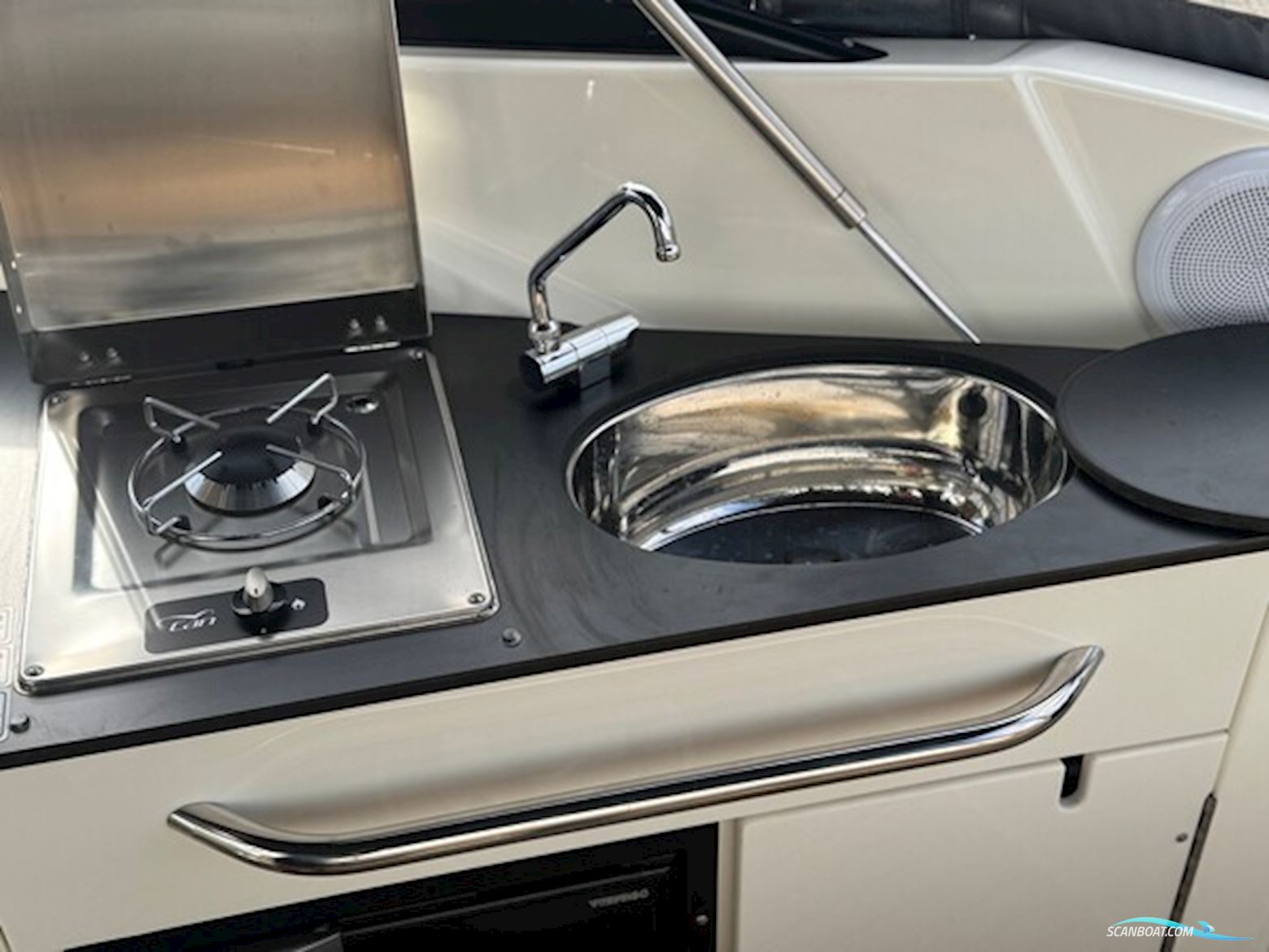 Quicksilver Activ 805 Cruiser Med F300 Mercury Verado AM DS 4,6L V8 - Anvisningssalg