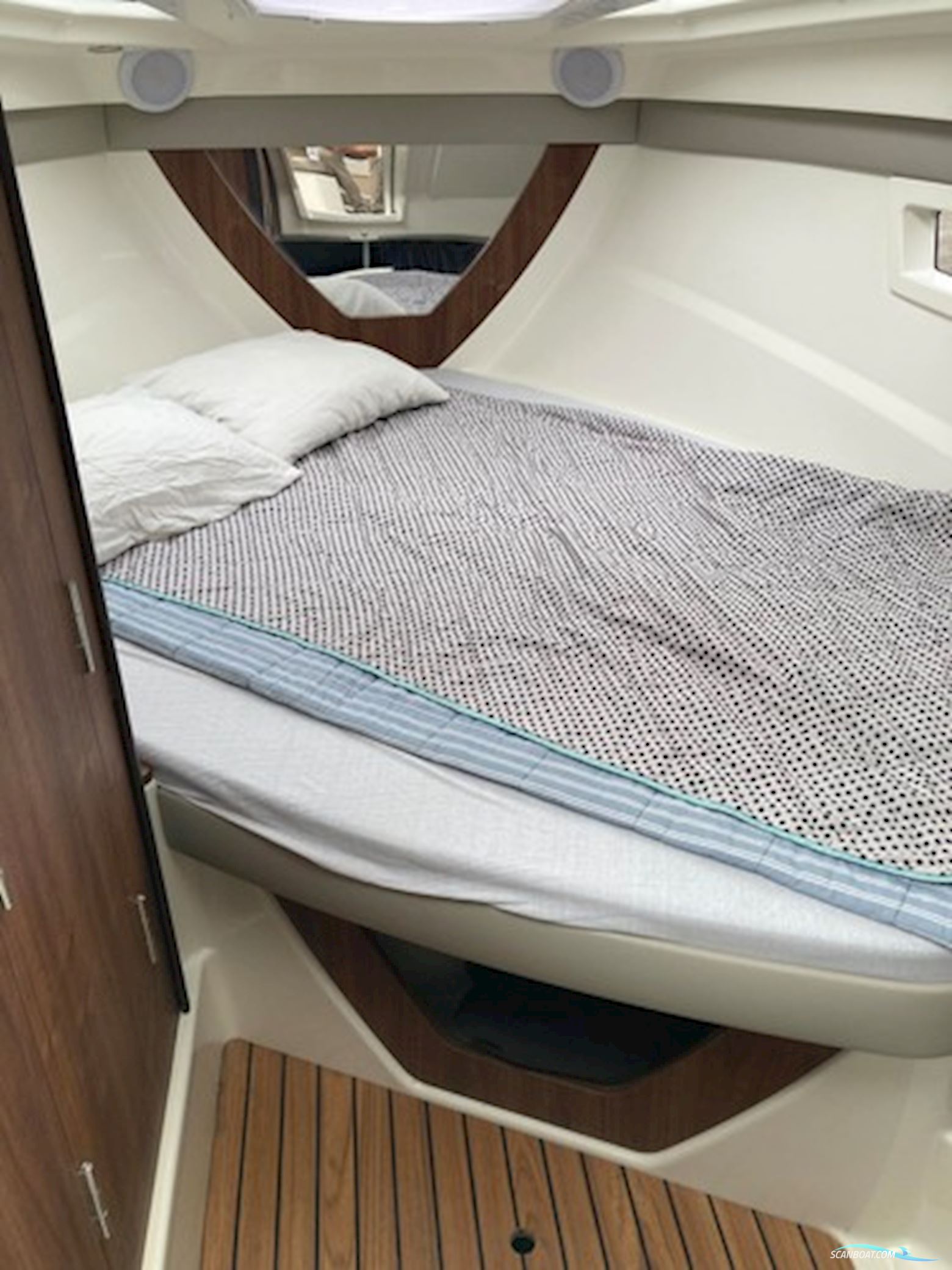 Quicksilver Activ 805 Cruiser