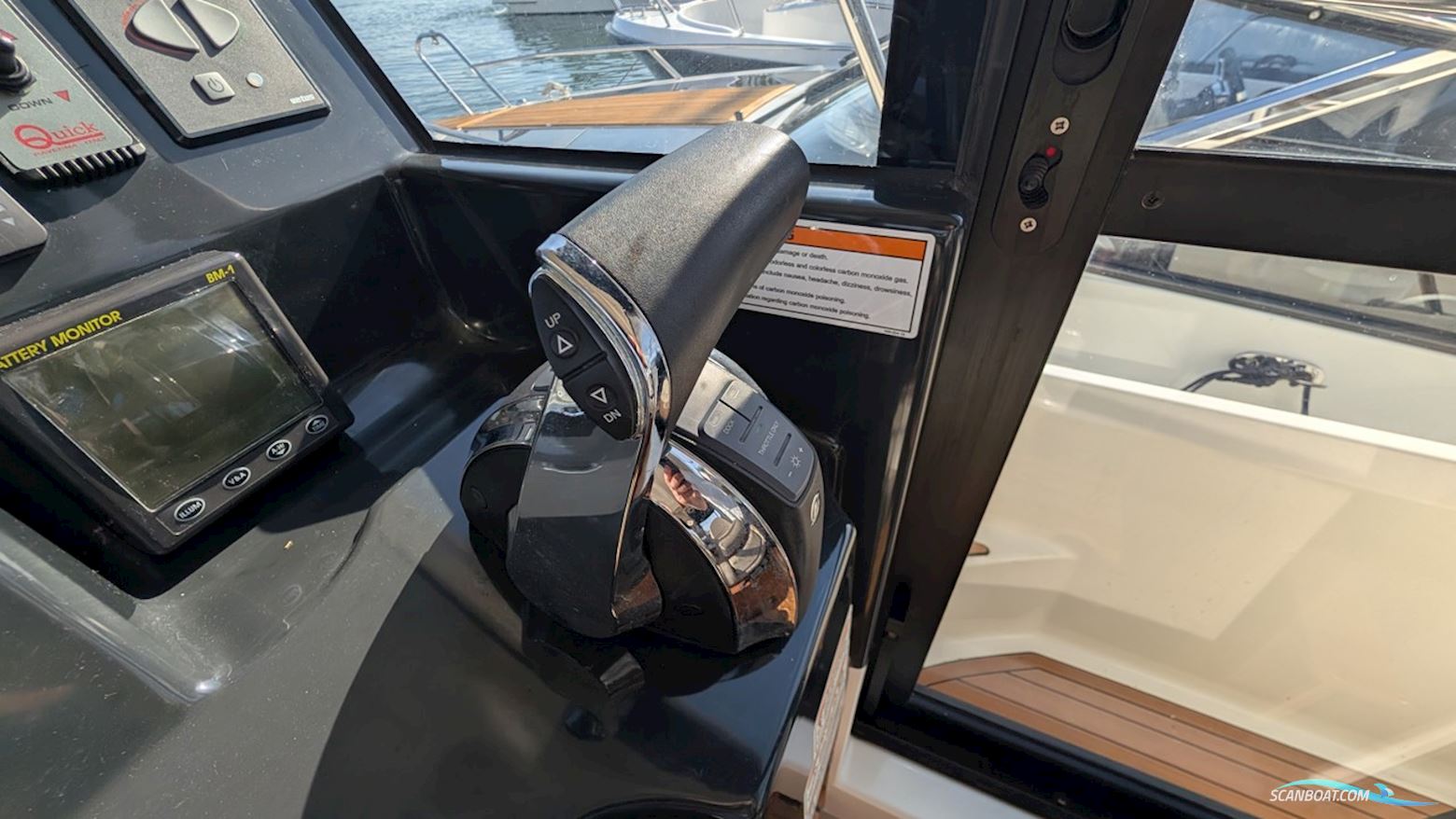 Quicksilver ACTIV 855 CRUISER