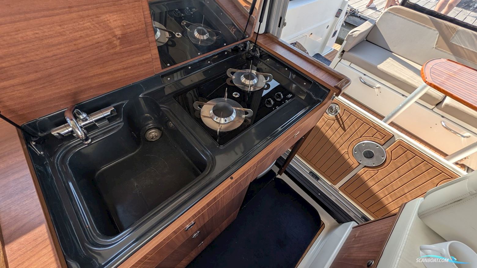 Quicksilver ACTIV 855 CRUISER
