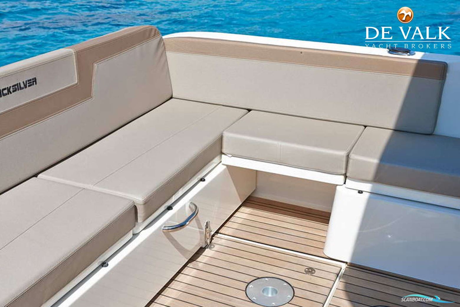 Quicksilver Activ 905 Weekend