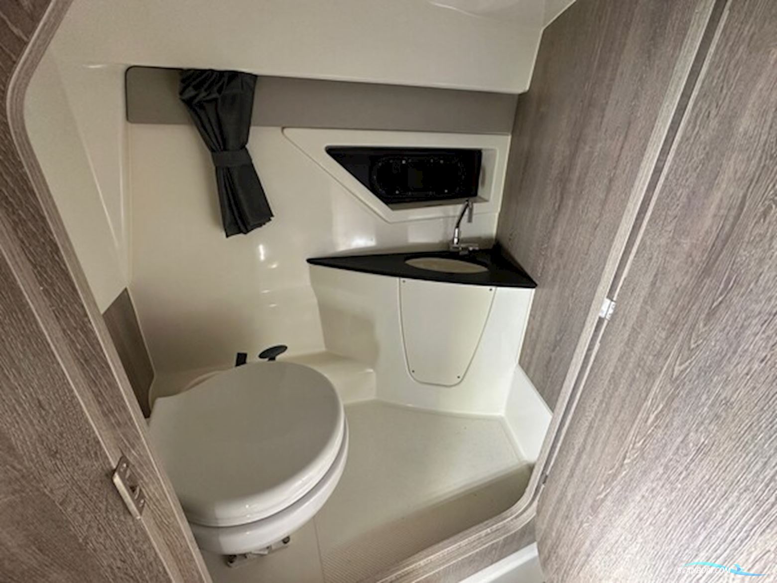 Quicksilver Active 805 Cruiser - Mercury V8 300hk