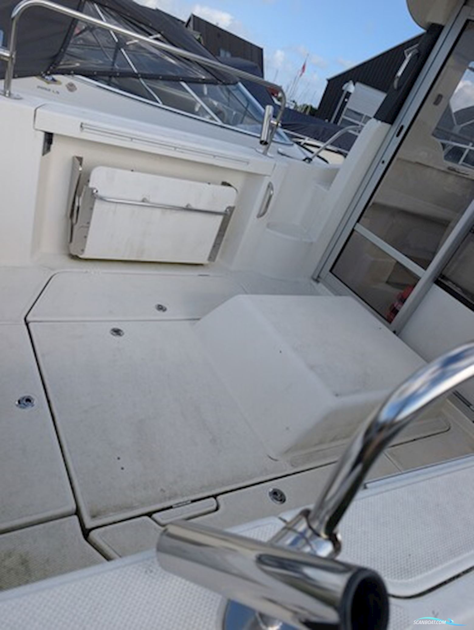 Quicksilver AVOR 690 