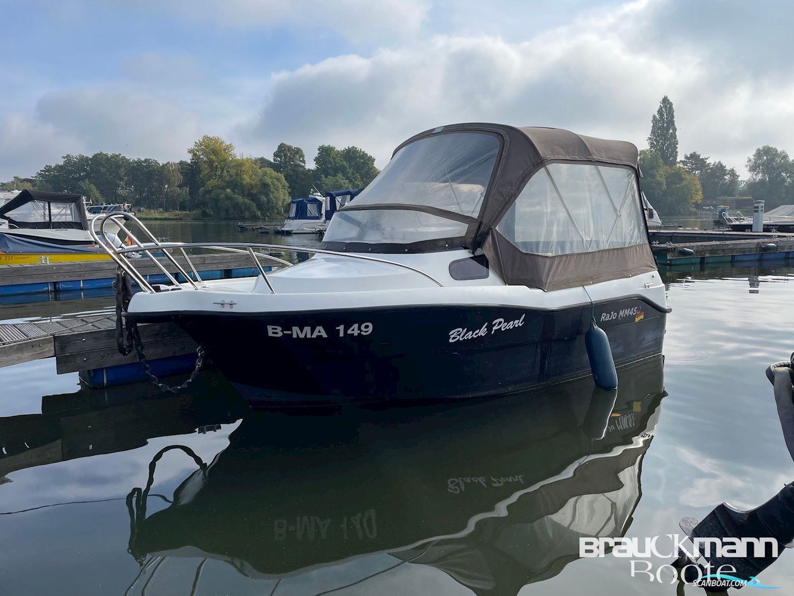 Rajo 450 Cabin