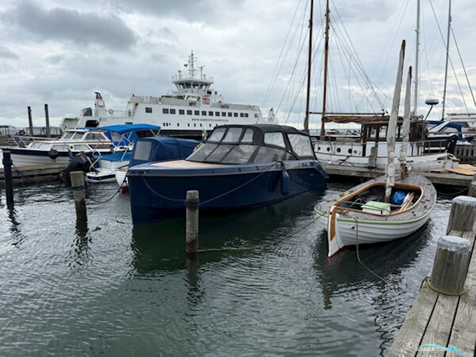 RAND Leisure 28 - Mercruiser 6.2L med Bravo 3-drev