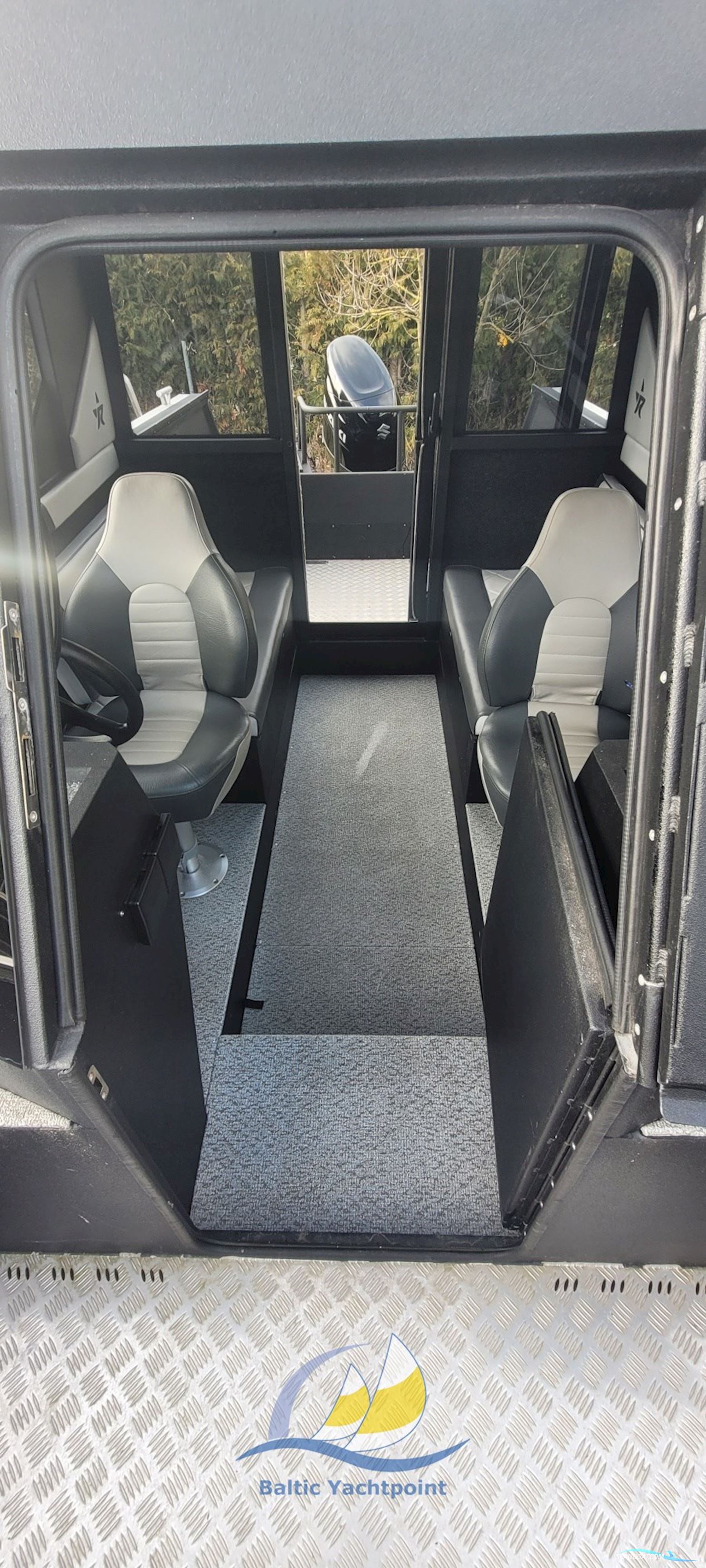 REALCRAFT 600 Cabine