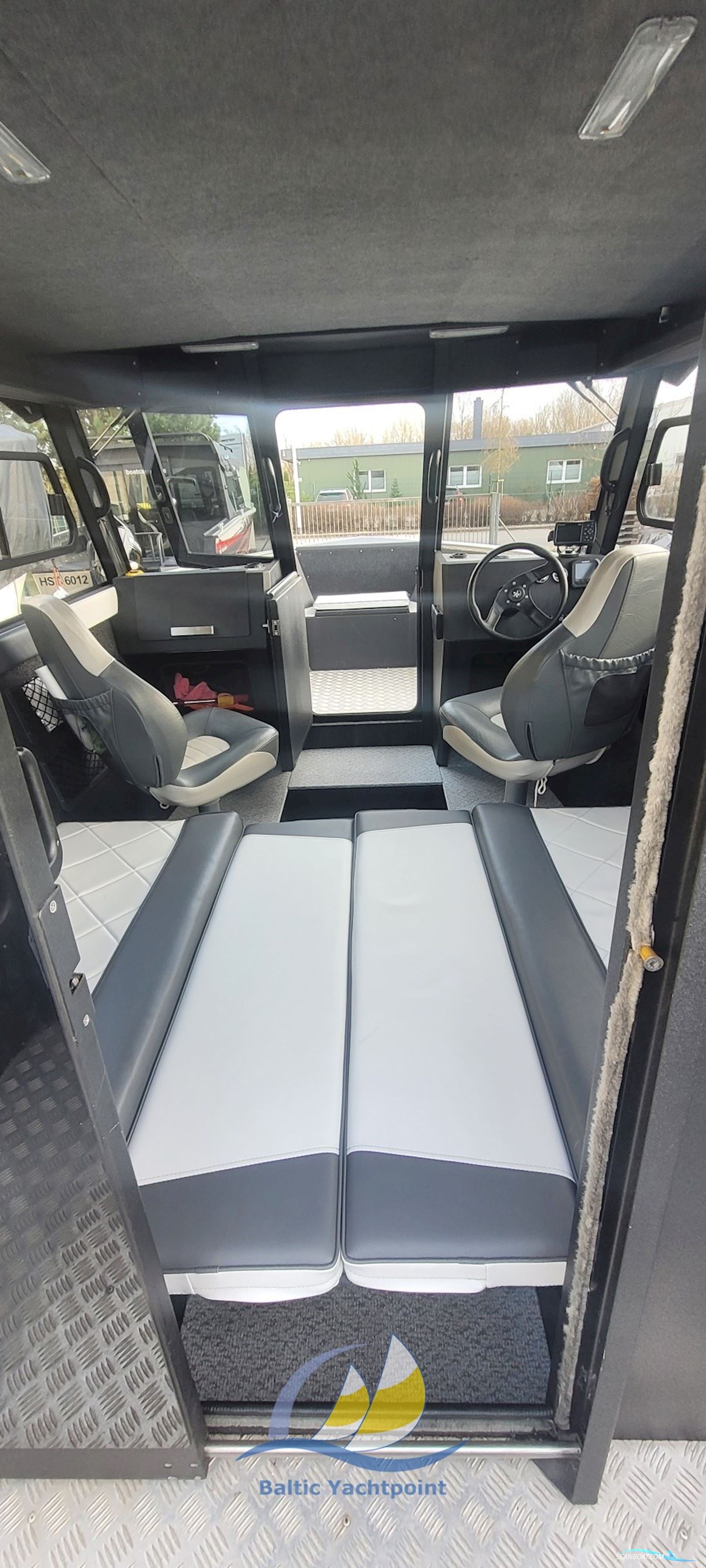 REALCRAFT 600 Cabine