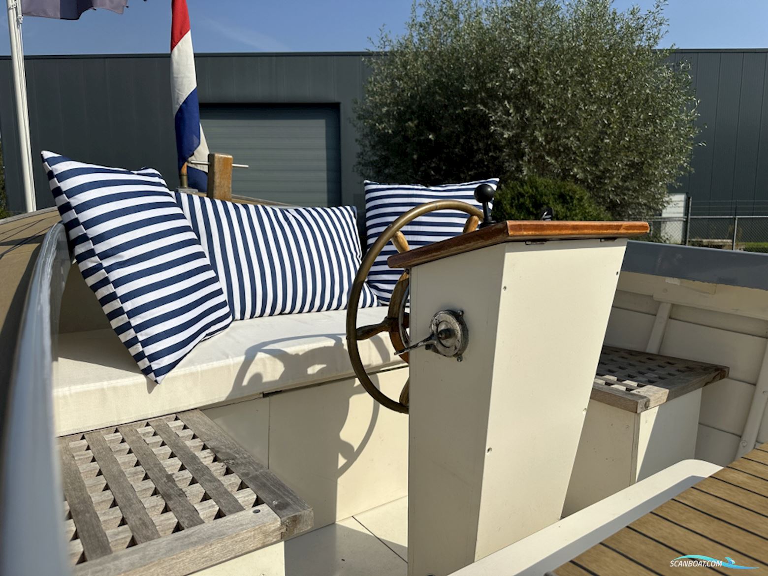 Reddingssloep 695 Electric