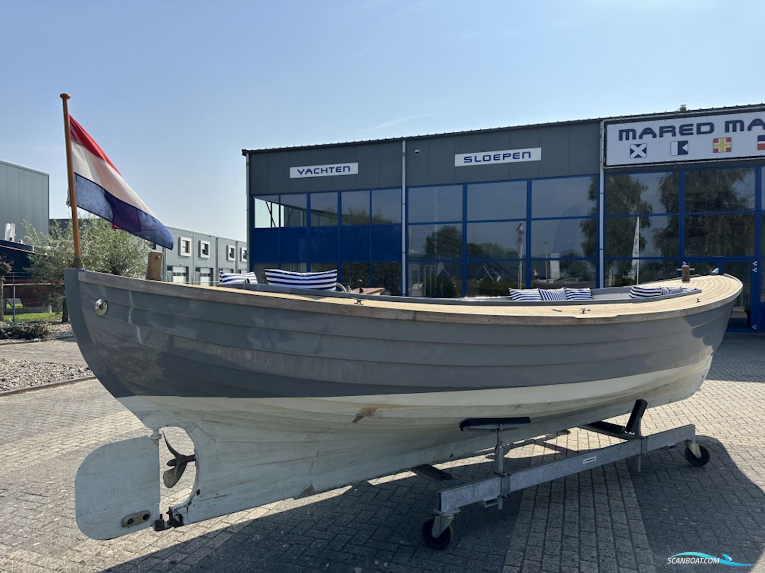 Reddingssloep 695 Electric