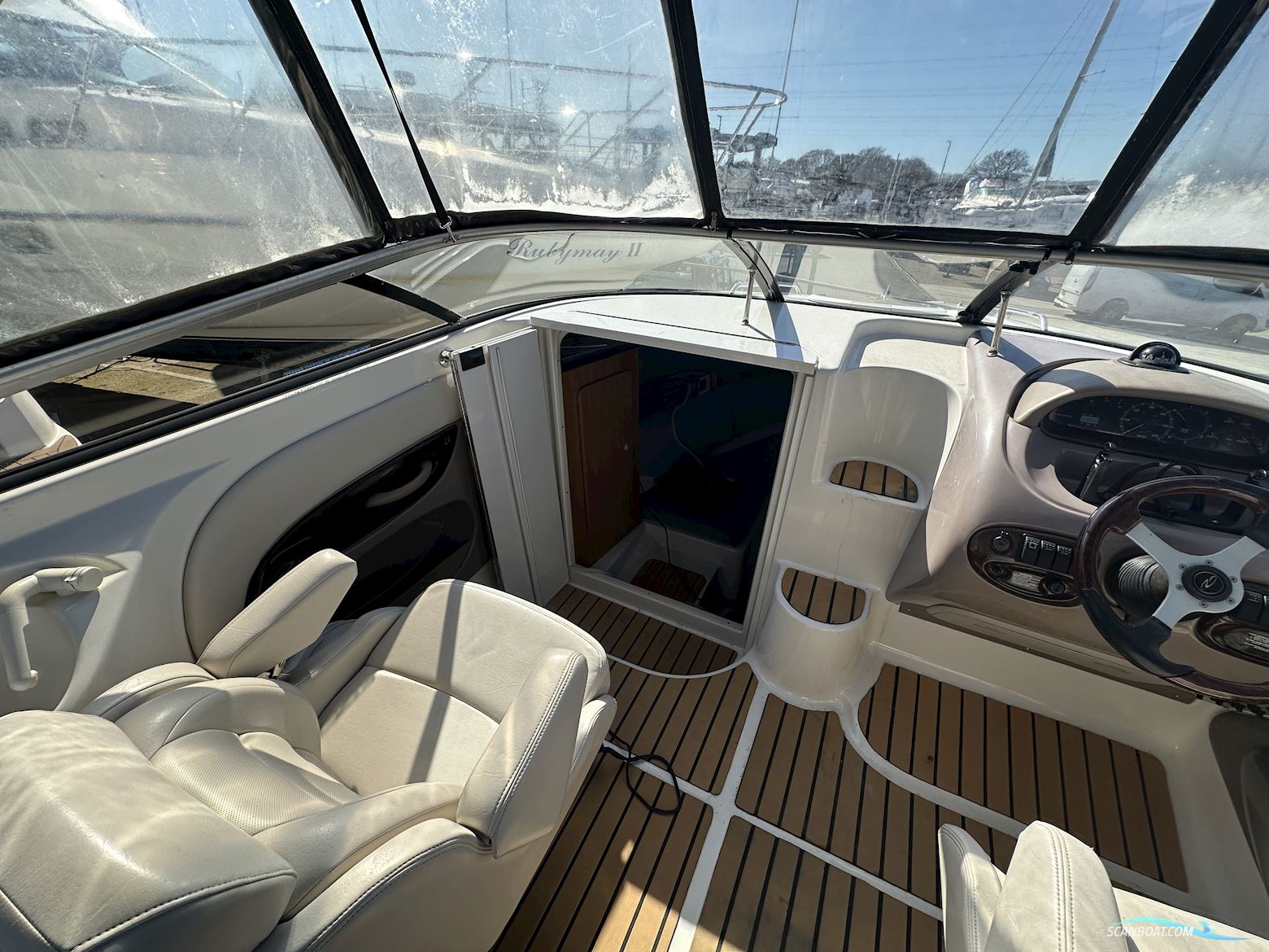 Regal 2450 Cuddy