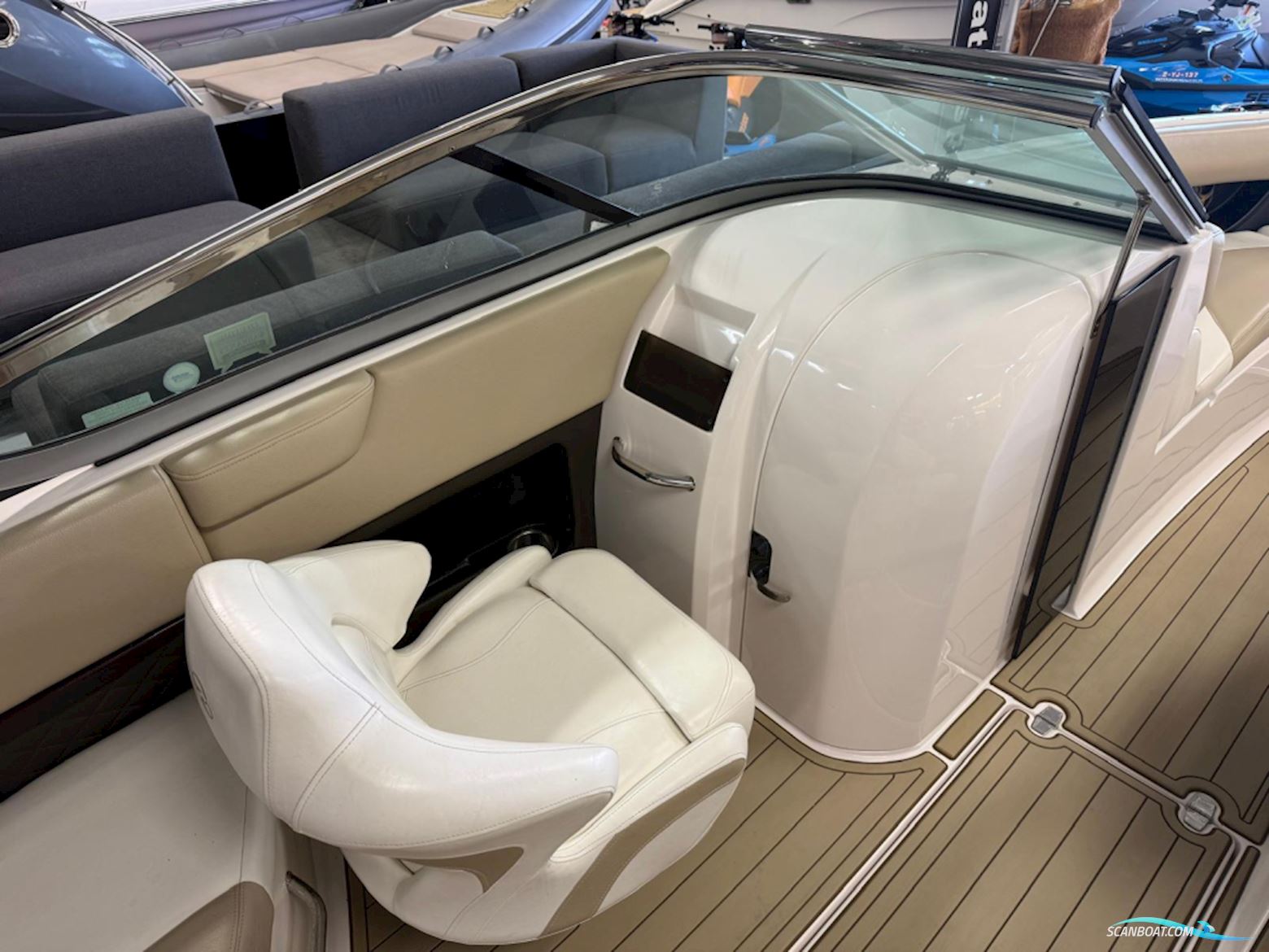 Regal 2500 Bowrider
