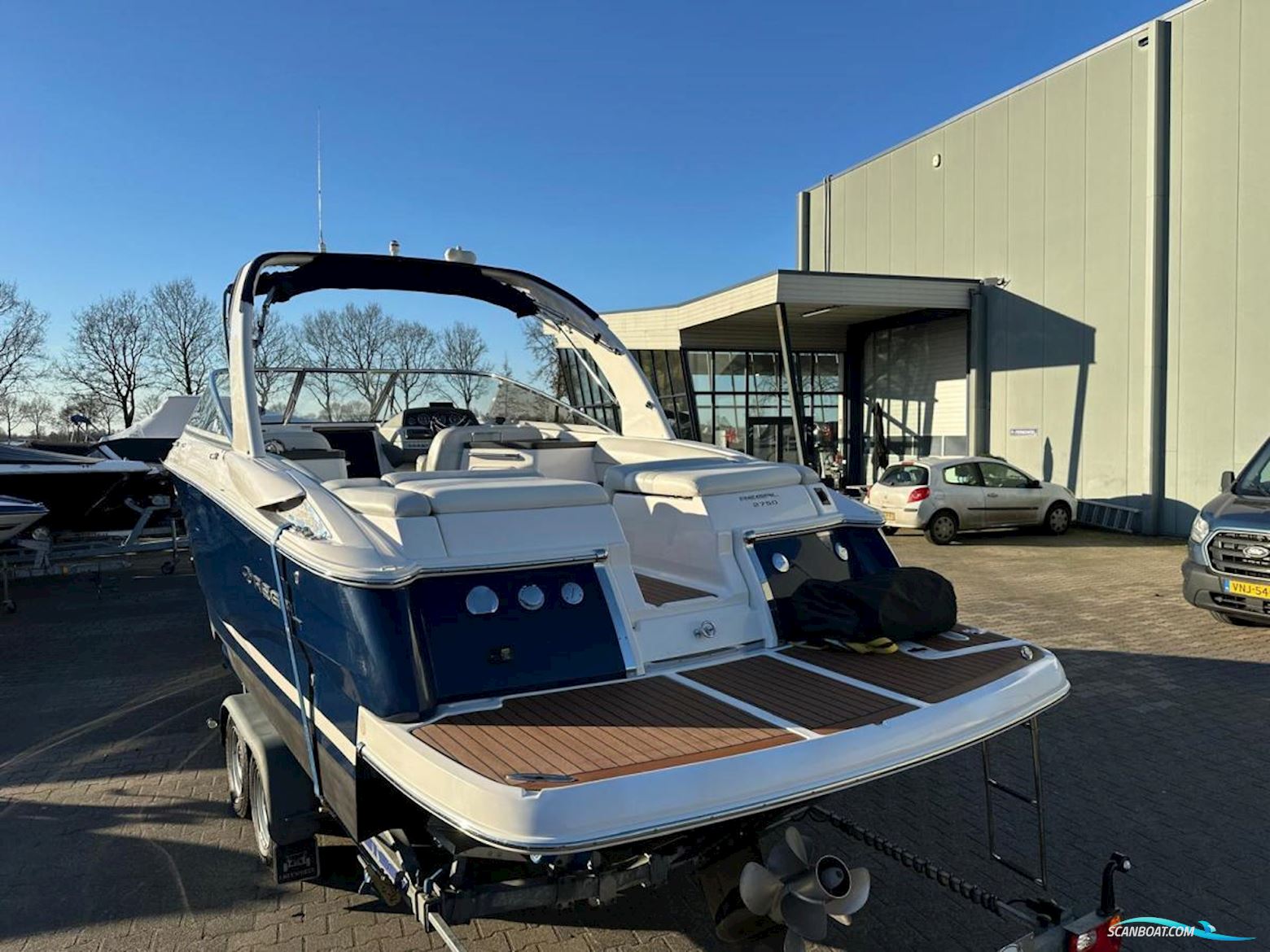 Regal 2750 Cuddy Cabin