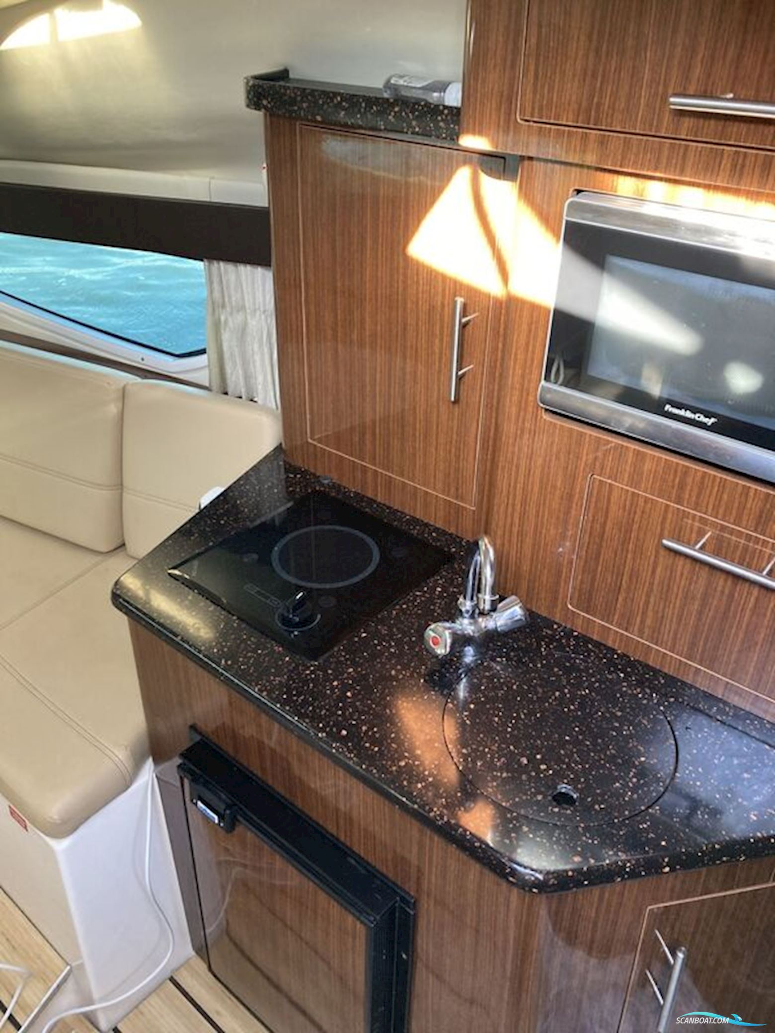 Regal 28 Express