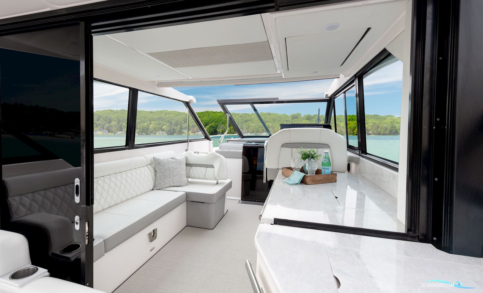 Regal 36 Grande Coupe