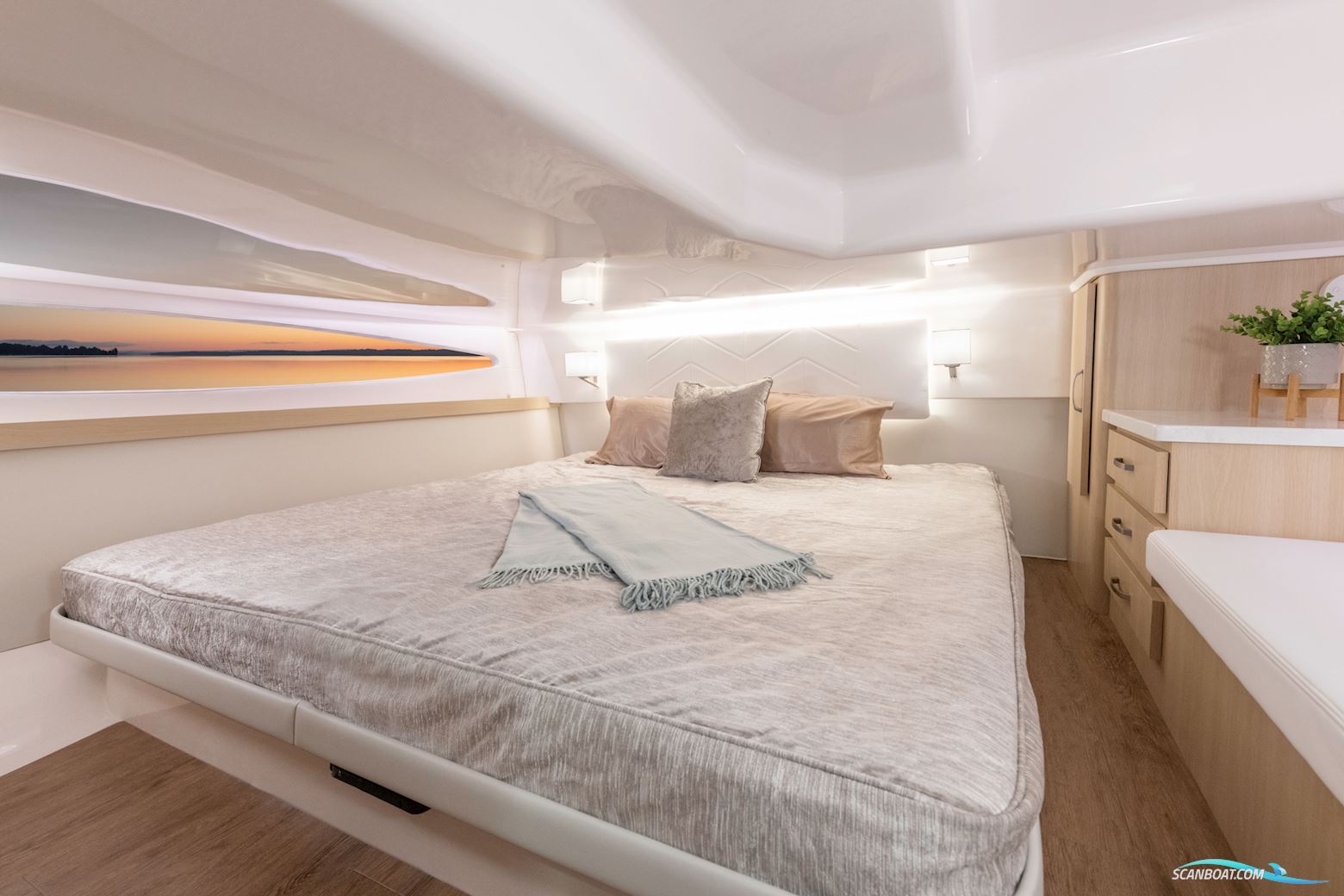 Regal 38 Grande Coupe