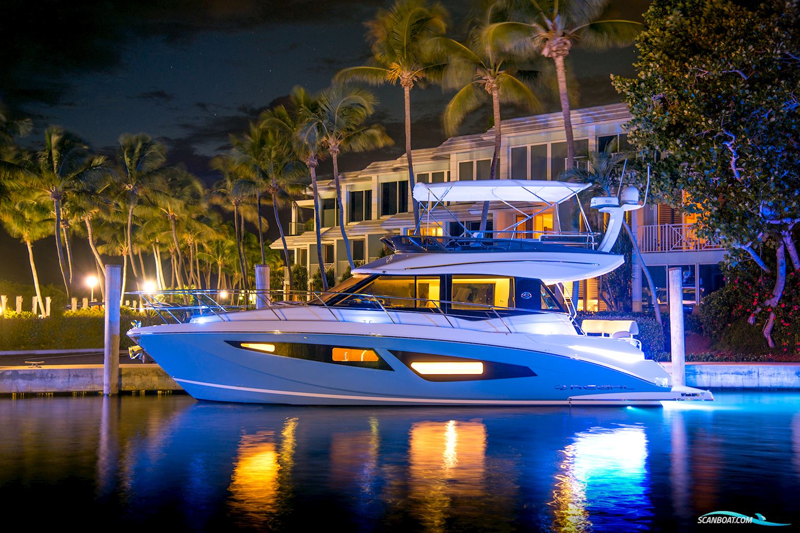 Regal 42 Fly Motorboten 2025, met Volvo Ips motor, Denemarken
