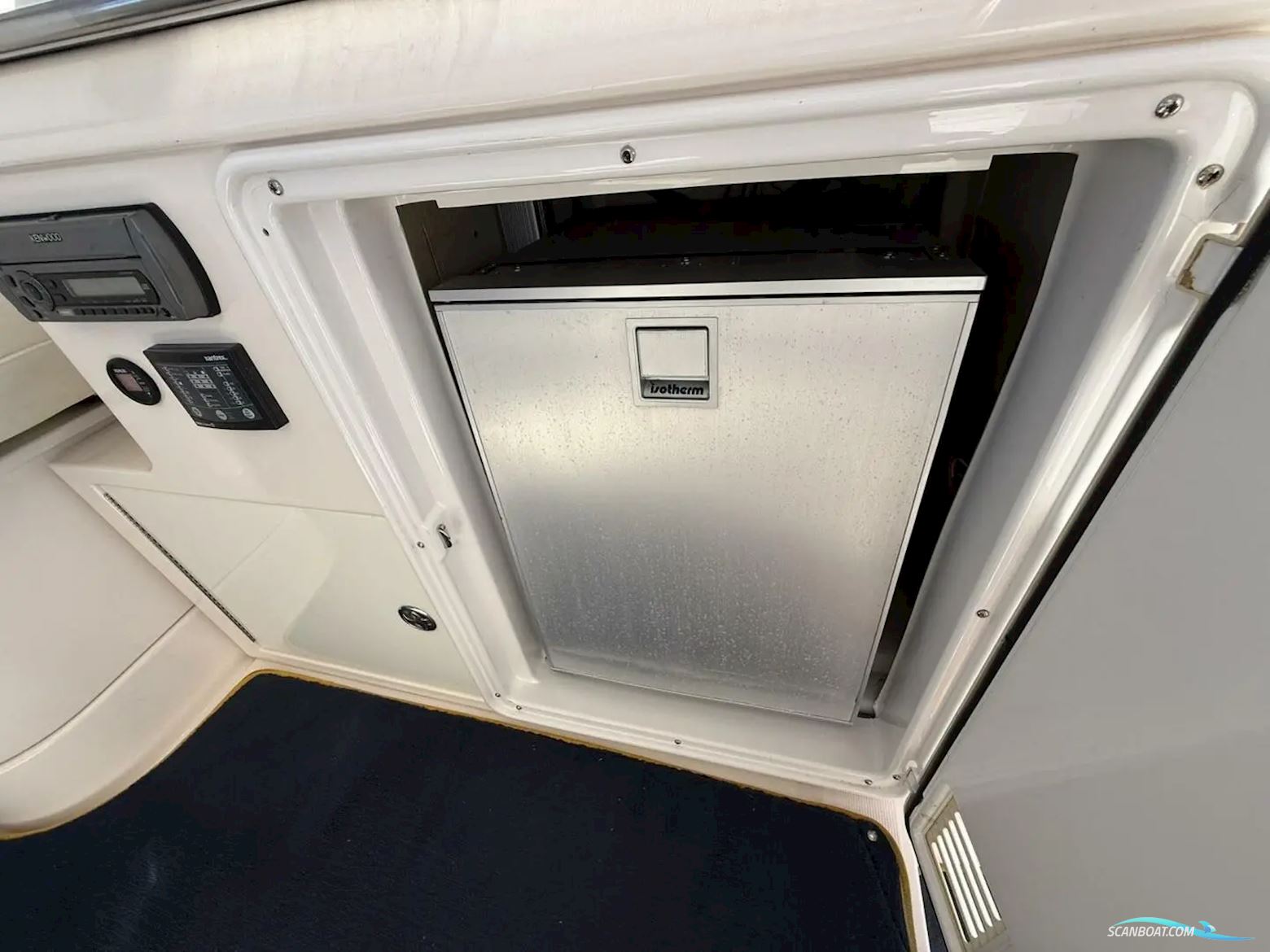 Regal 4460 Commodore