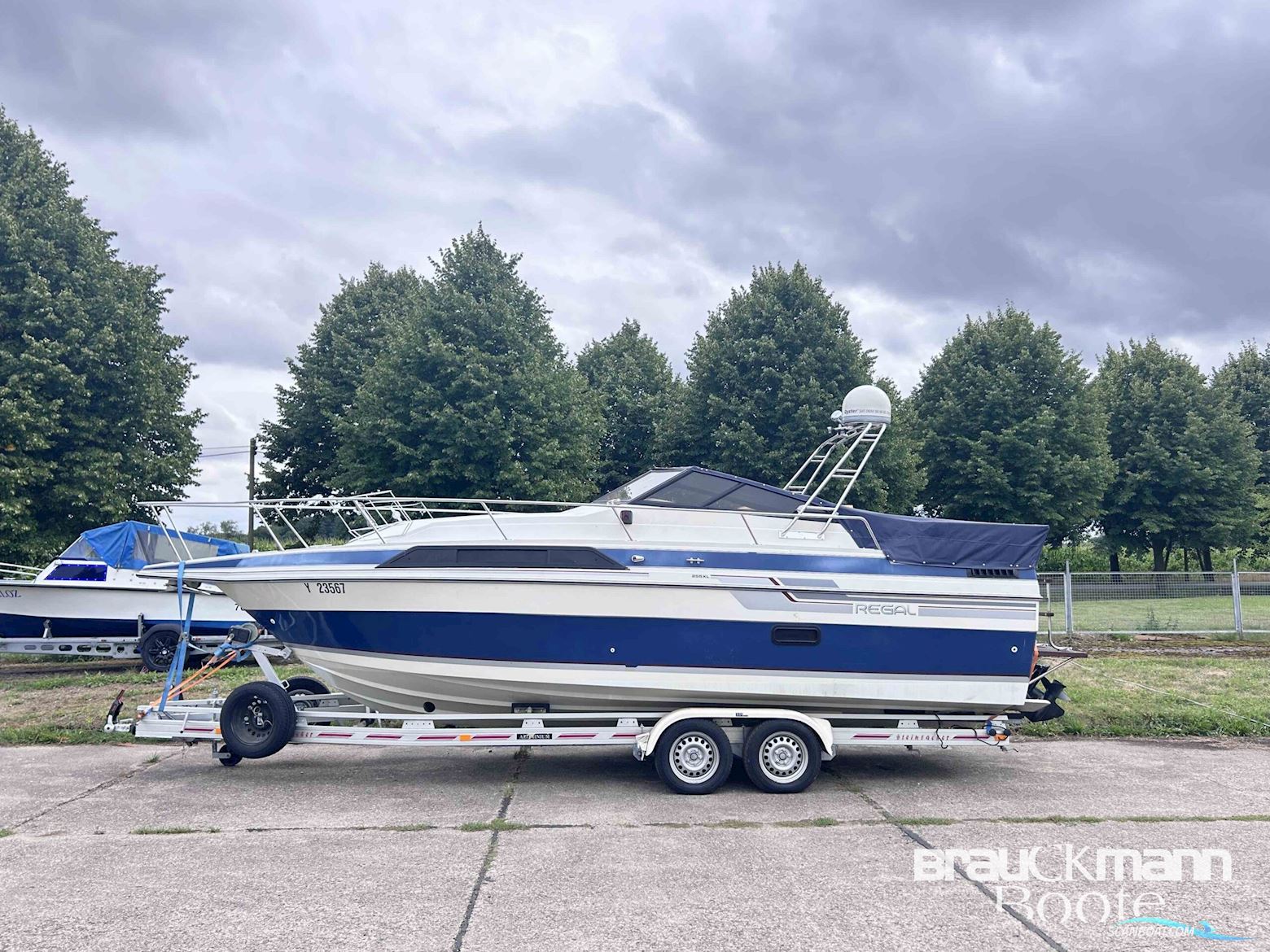 Regal Ambassador 255 XL Motorboten 1988, met Mercruiser motor, Duitsland