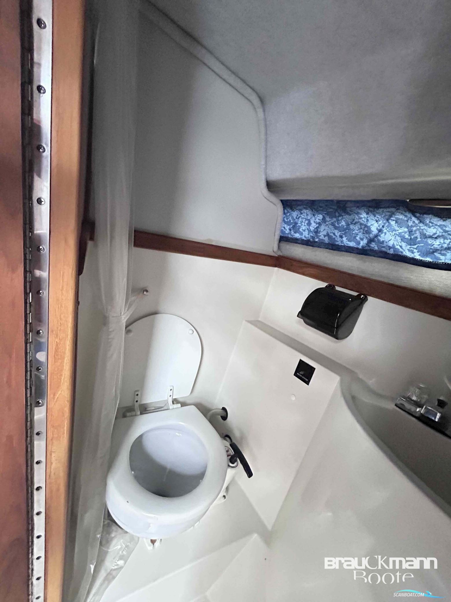 Regal Ambassador 255 XL