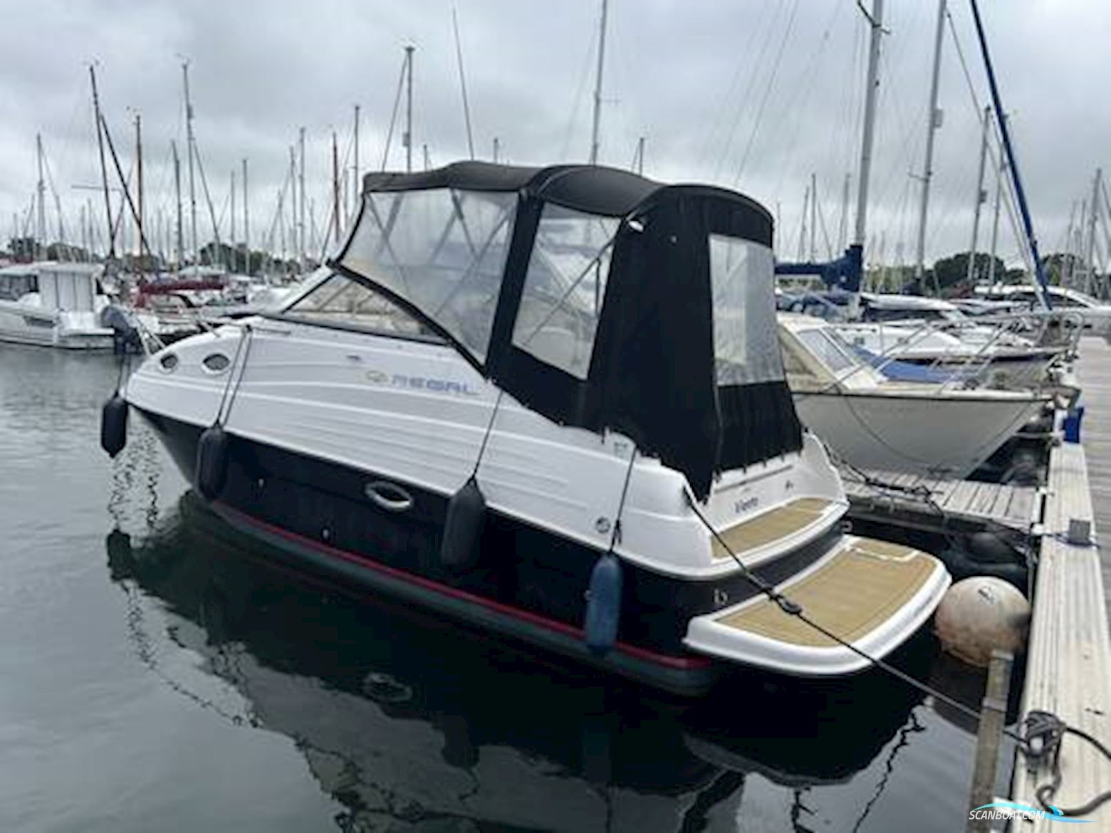 Regal Commodore 2465
