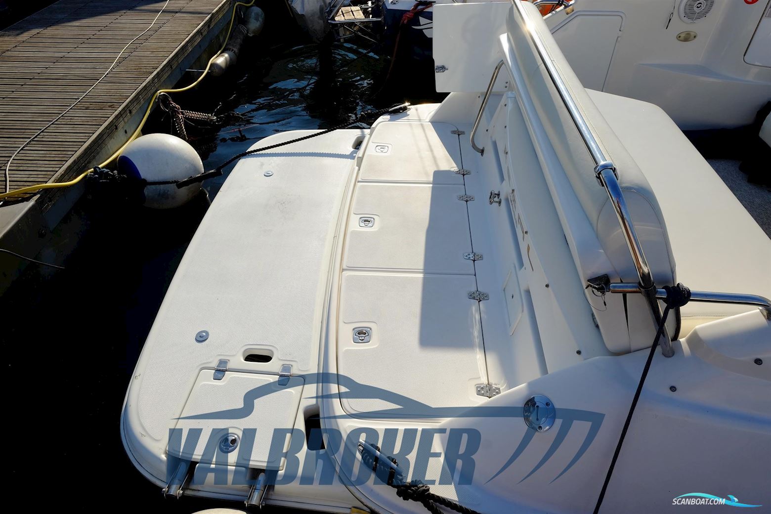 Regal Marine COMMODORE 2665