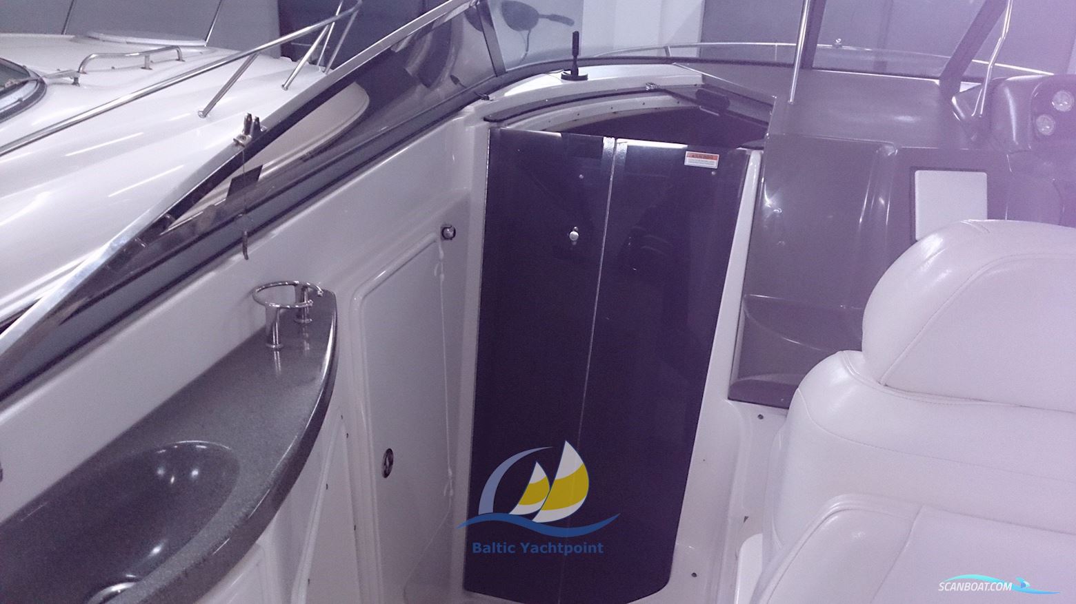 Regal Marine Regal 2665 Commodore Express