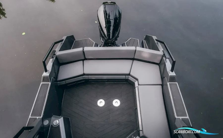 Reval Grade G8 Aluminium Cabin Boat