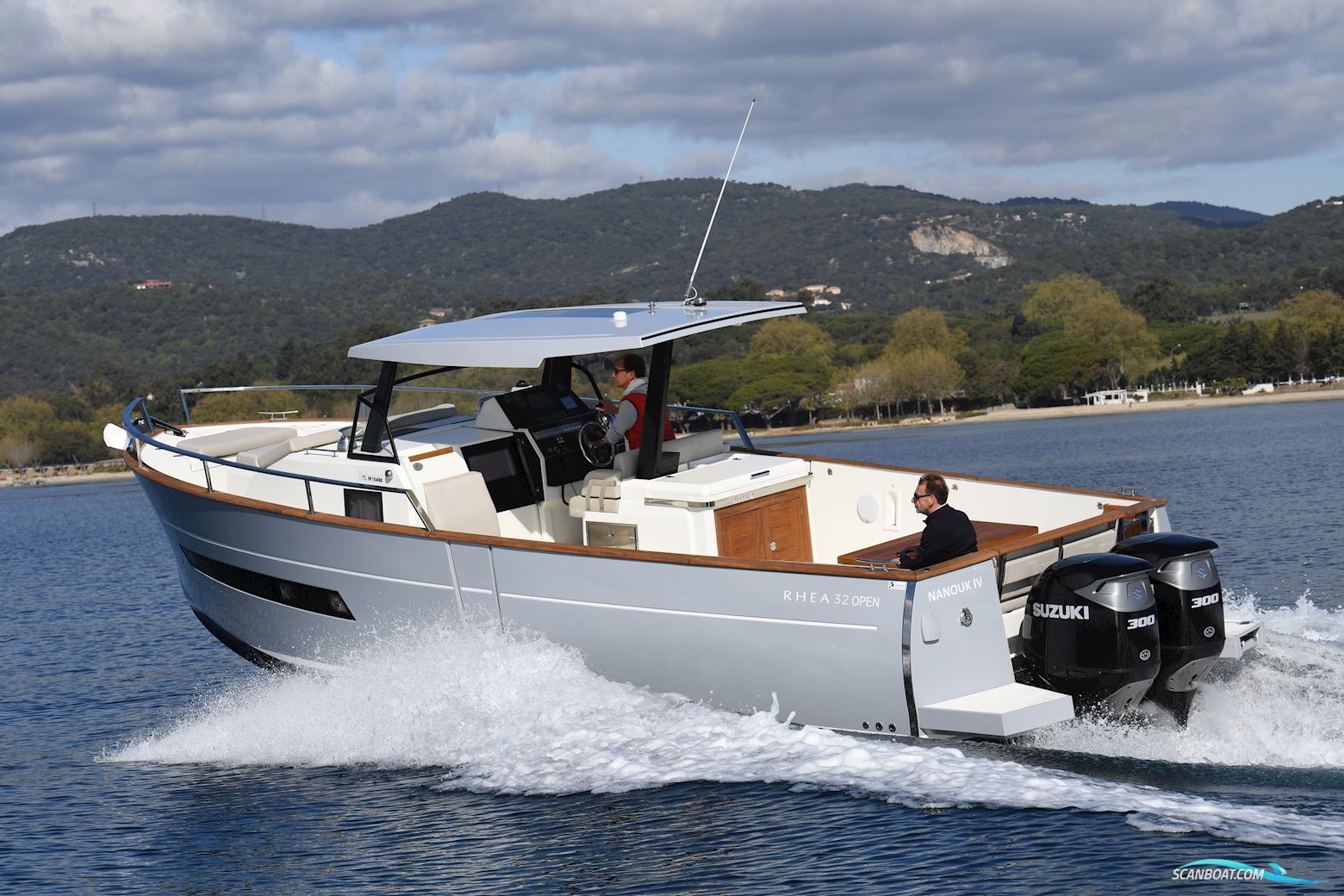 Rhéa 32 Open Motorboten 2024, France