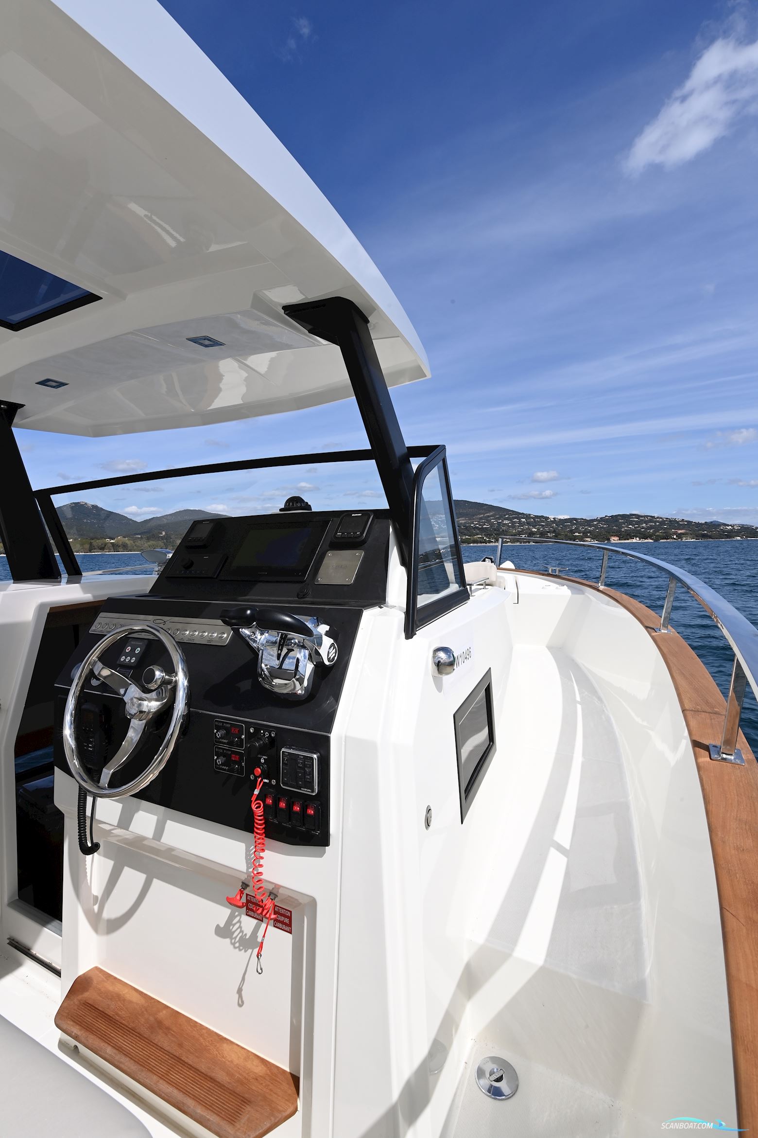 Rhéa 32 Open