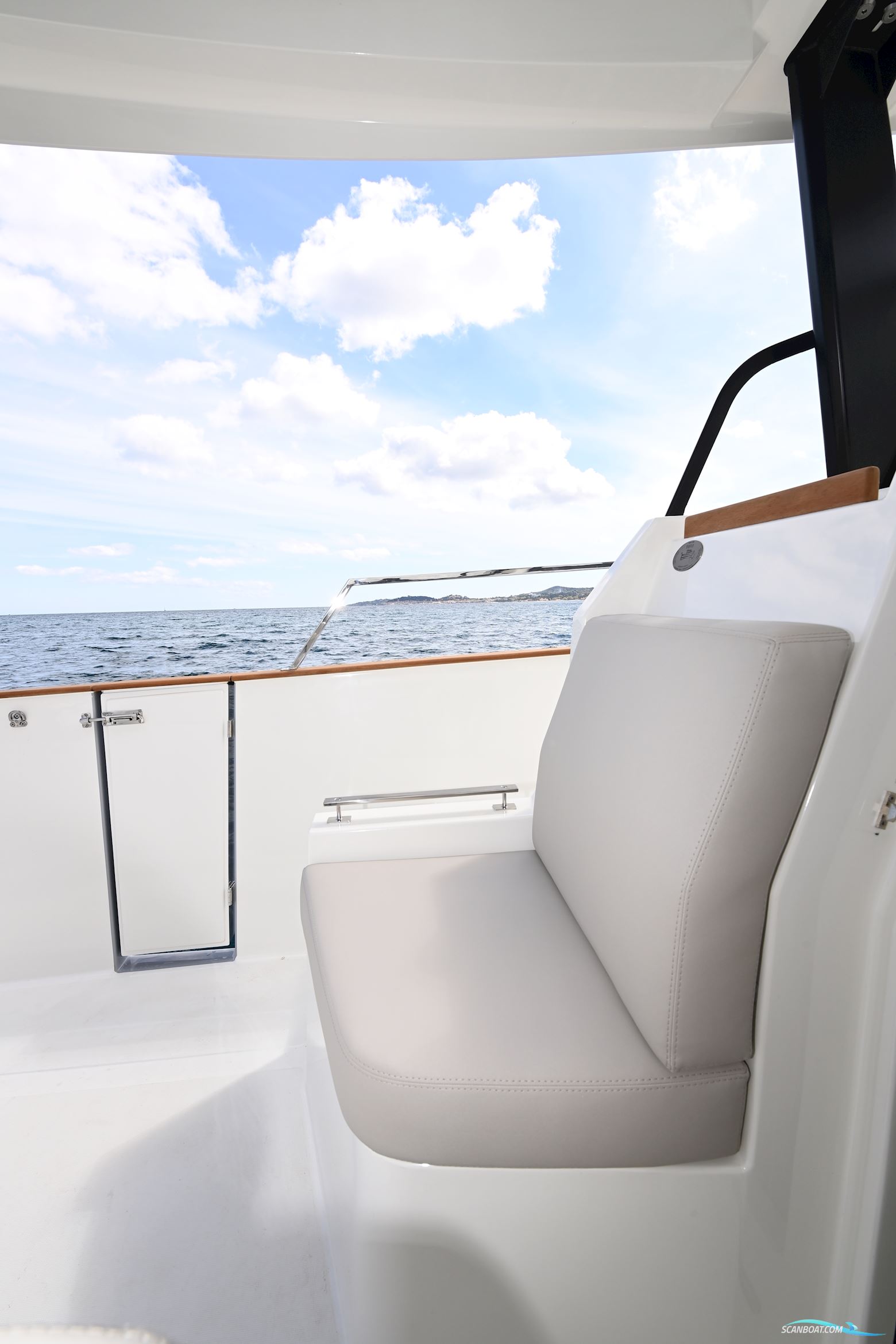 Rhéa 32 Open