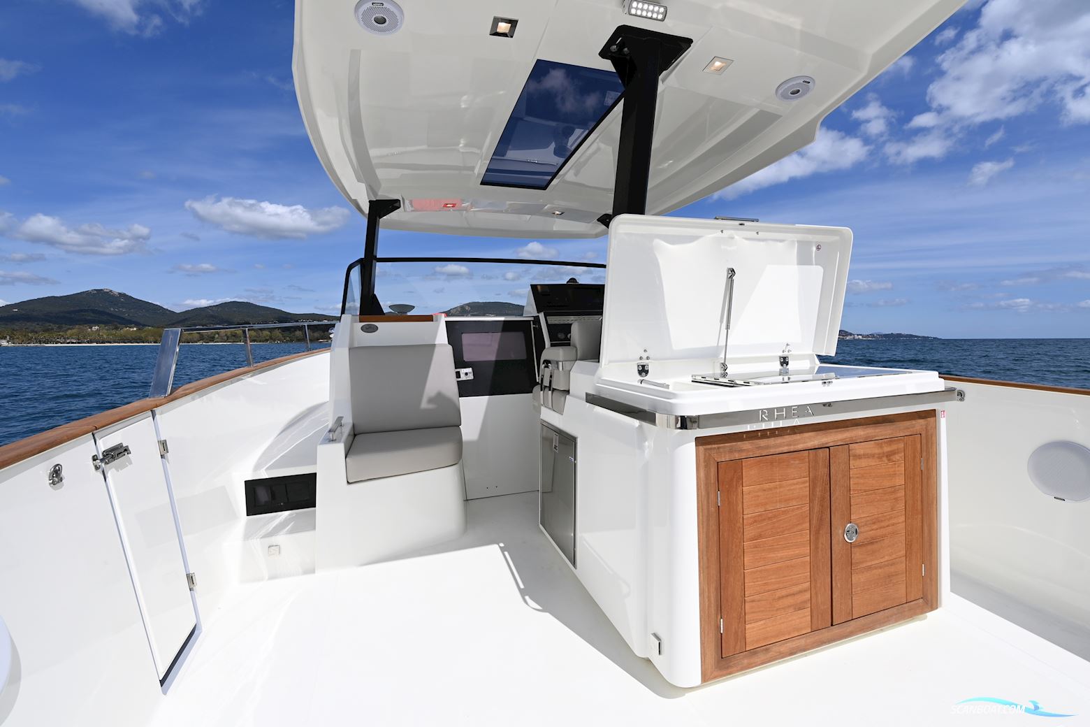 Rhéa 32 Open