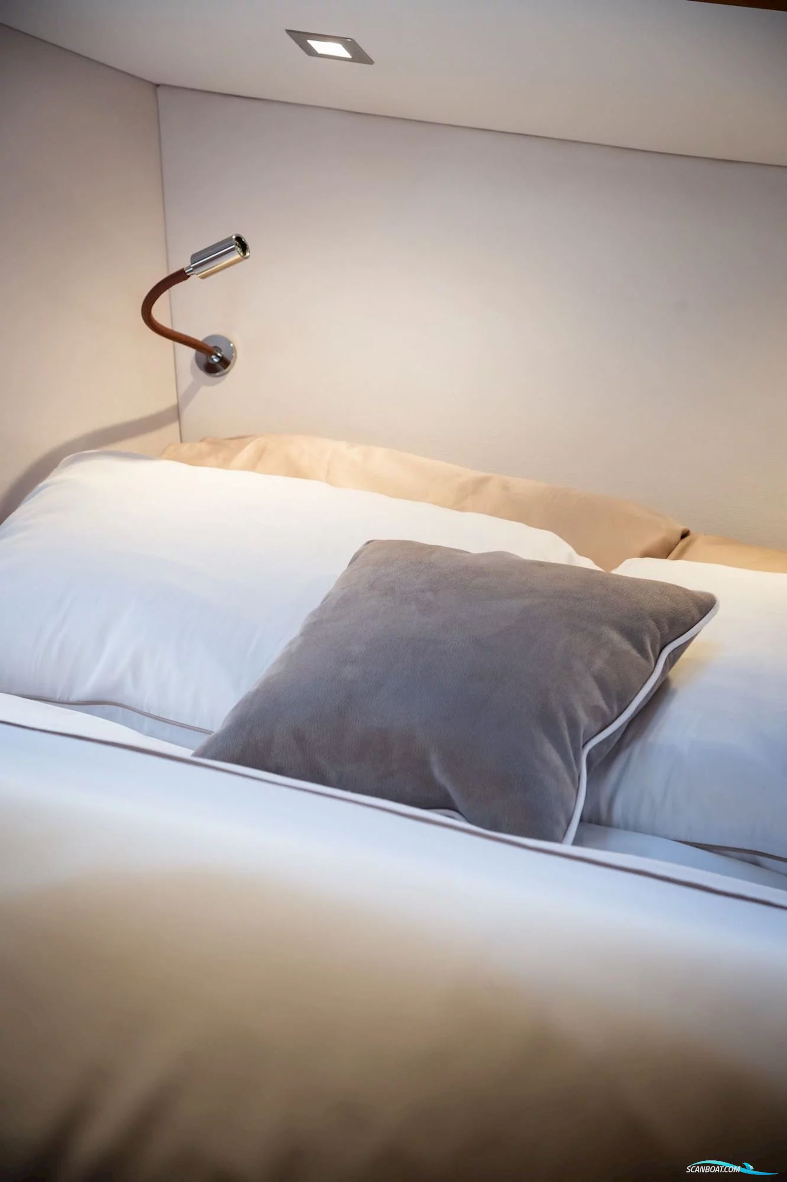 Rhea 34 Trawler - Preorder Fra