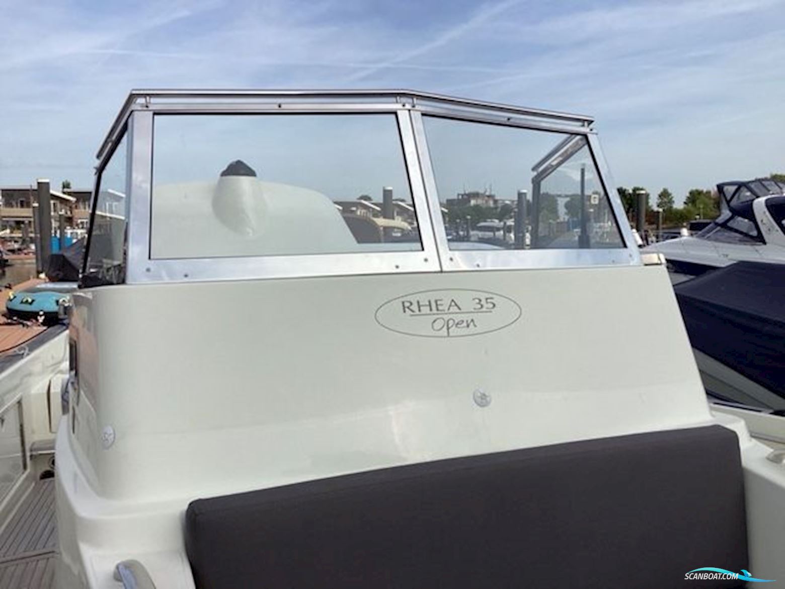 Rhéa 35 Open