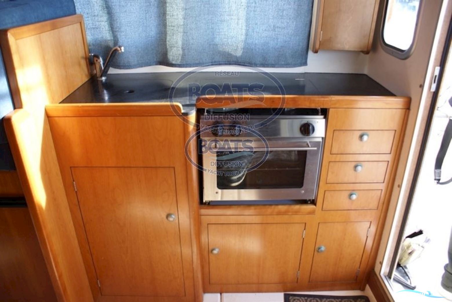 Rhea Marine RHEA 850 TIMONERIE