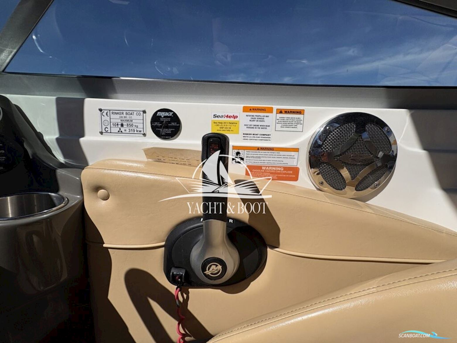 Rinker 246 Captiva CC