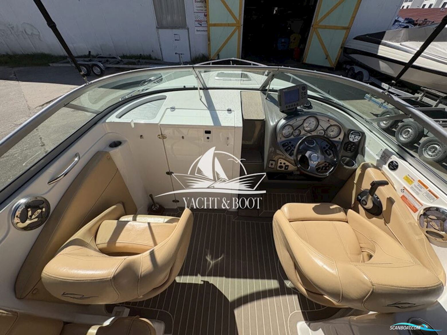 Rinker 246 Captiva CC