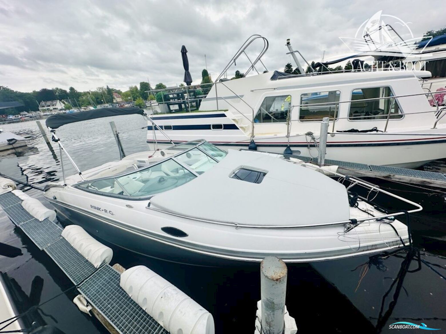 Rinker 246 Captiva