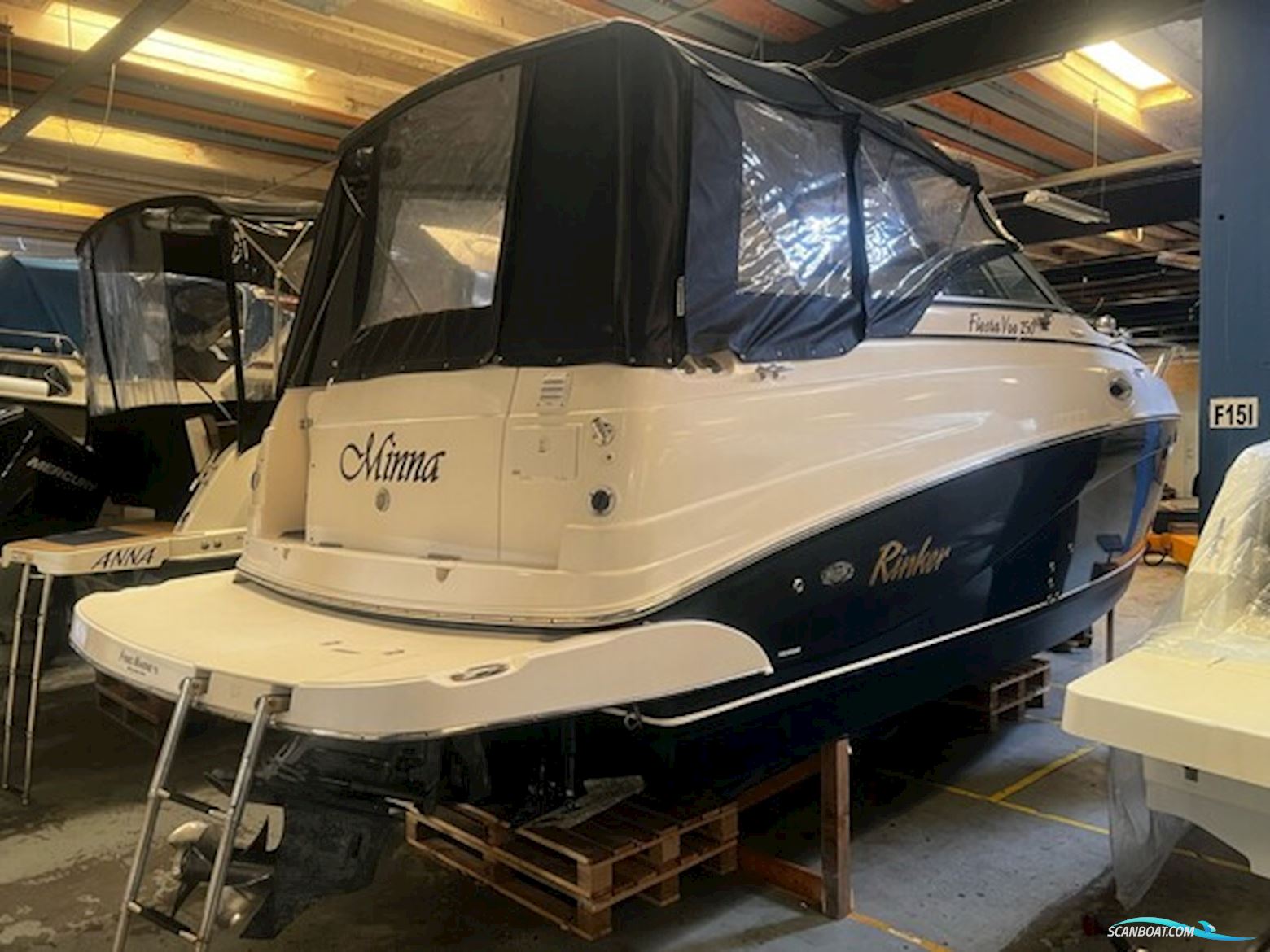 Rinker 27 Fiesta Vee, Volvo Penta 5.7 (Ferskvandskølet)