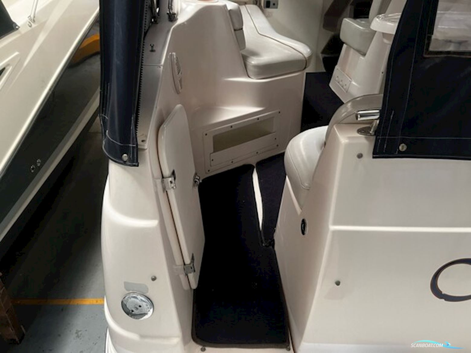 Rinker 27 Fiesta Vee, Volvo Penta 5.7 (Ferskvandskølet)